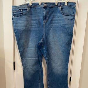 Torrid Crop Midfit Super Skinny 26 Crop Jeans Nice